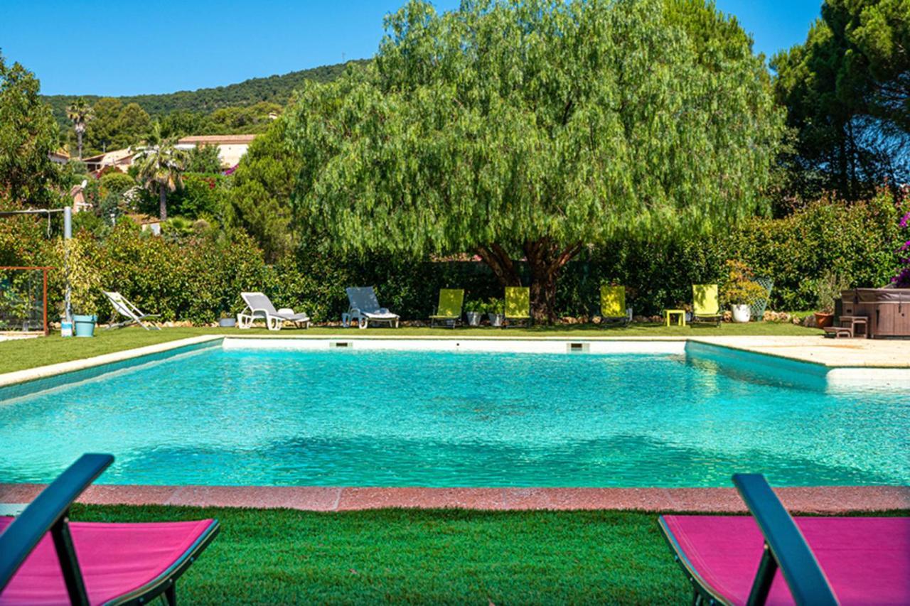La Villa Romeo, Piscine Et Spa Сен Максим Екстериор снимка