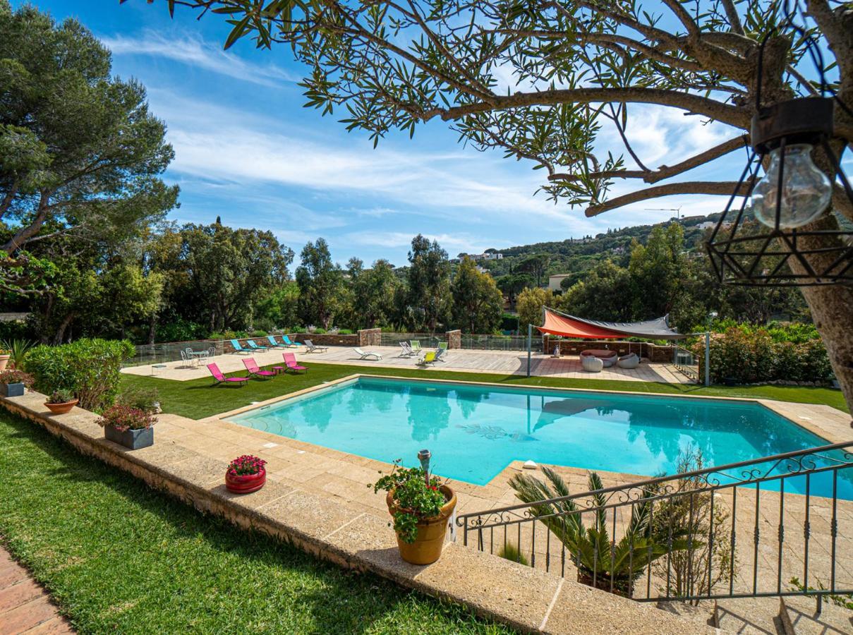 La Villa Romeo, Piscine Et Spa Сен Максим Екстериор снимка