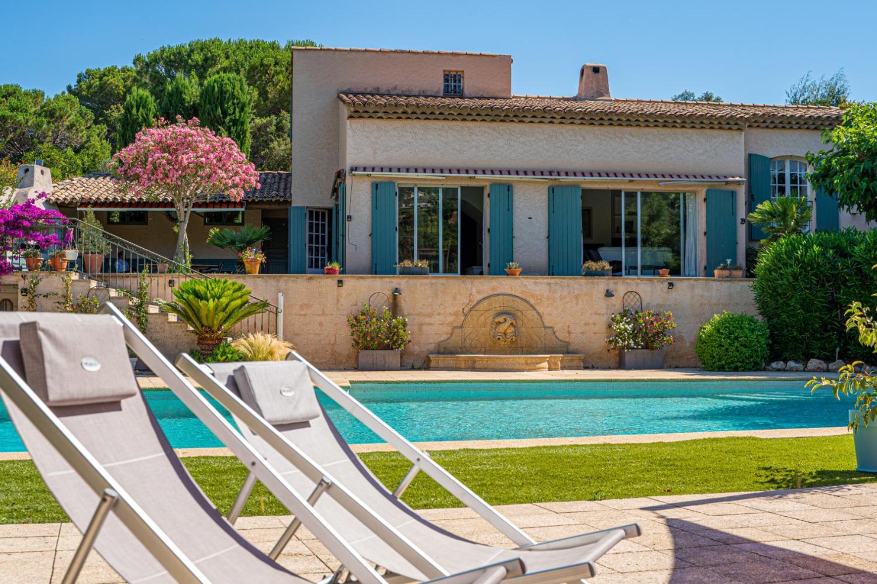 La Villa Romeo, Piscine Et Spa Сен Максим Екстериор снимка